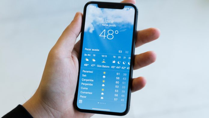 How to Set Up Rain and Snow Alerts on iPhone